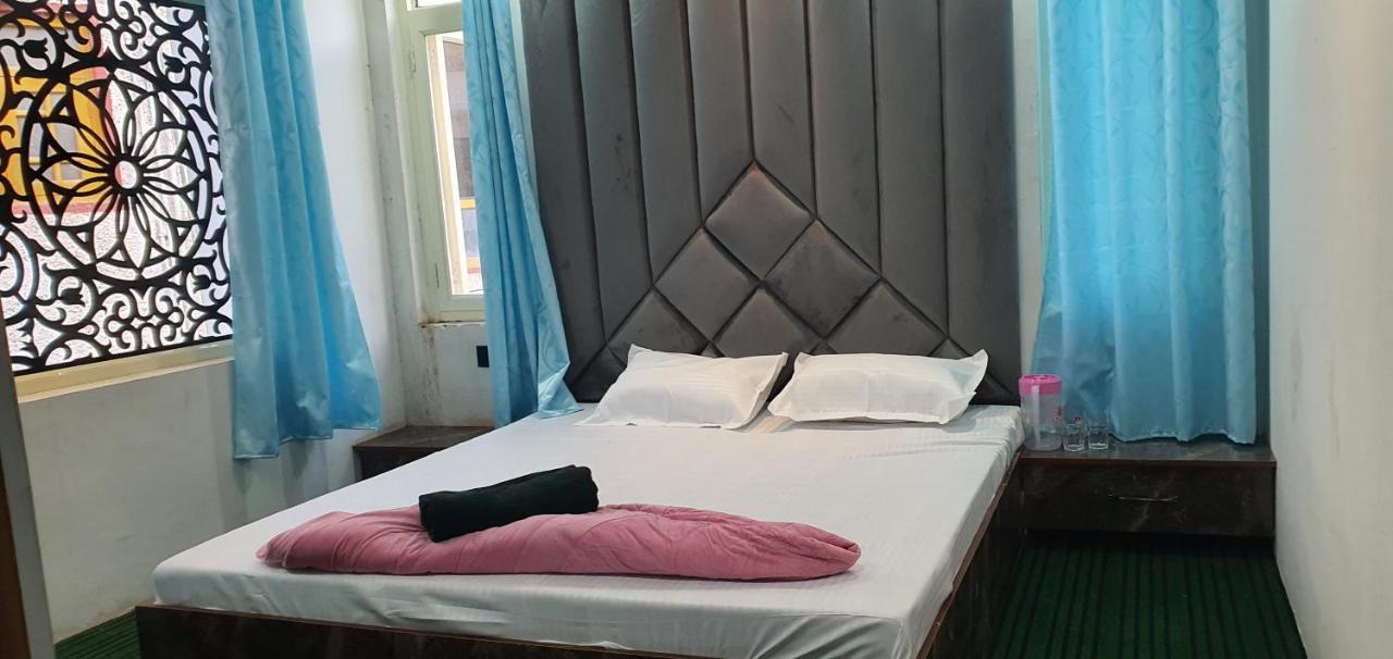 Hotel Resonance Exotic Srīnagar Kültér fotó