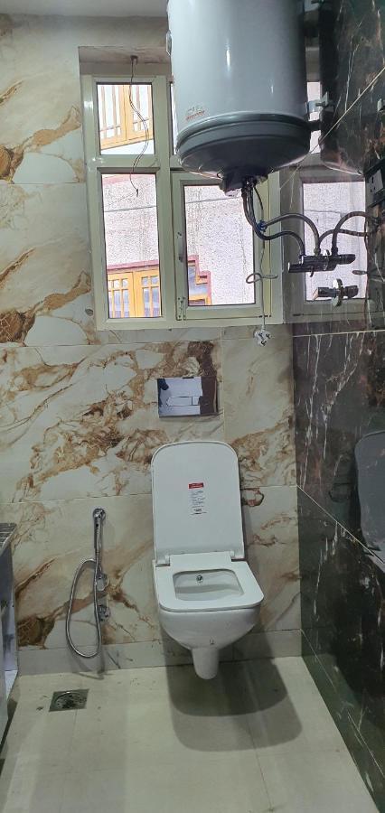 Hotel Resonance Exotic Srīnagar Kültér fotó