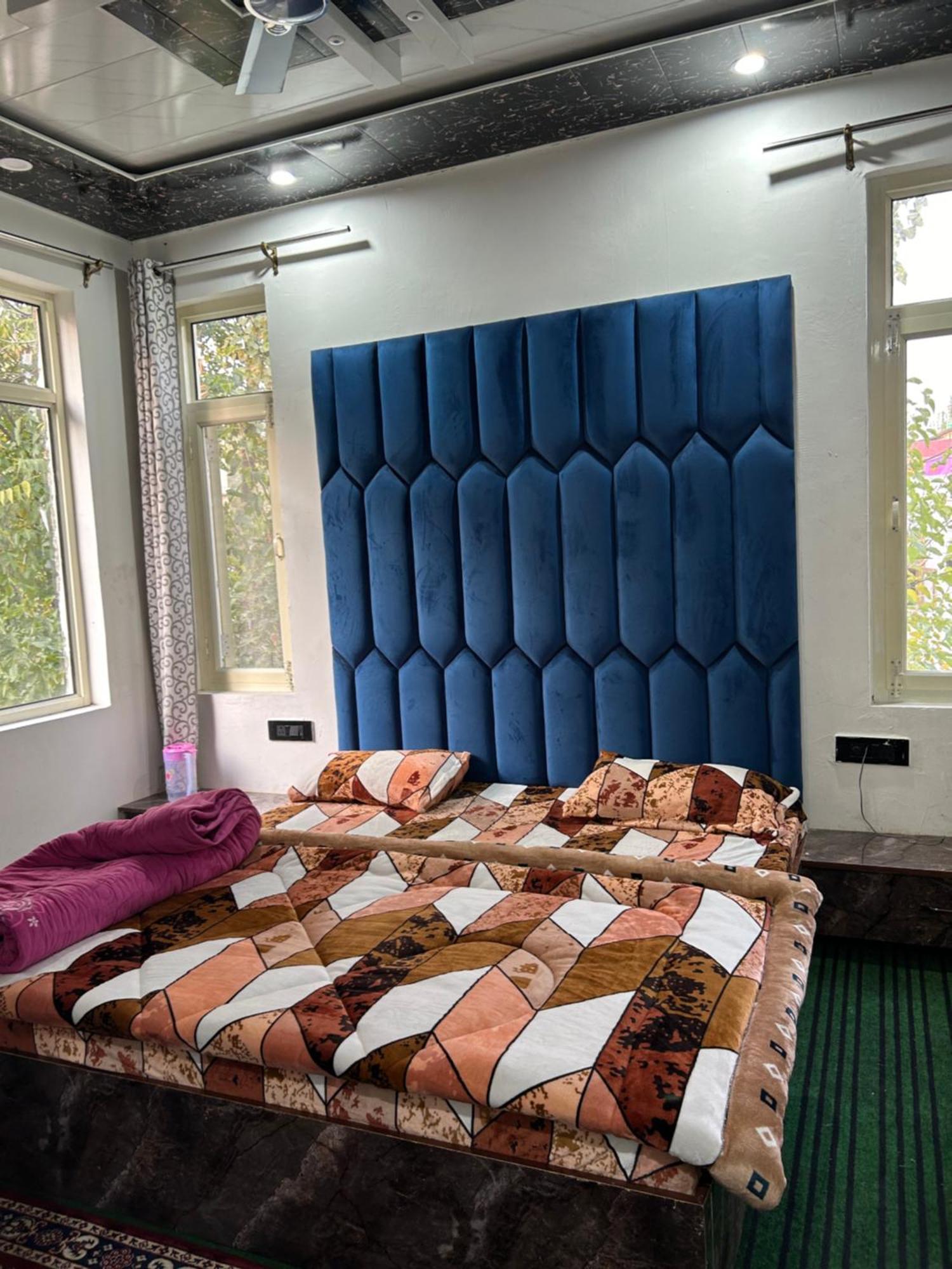 Hotel Resonance Exotic Srīnagar Kültér fotó