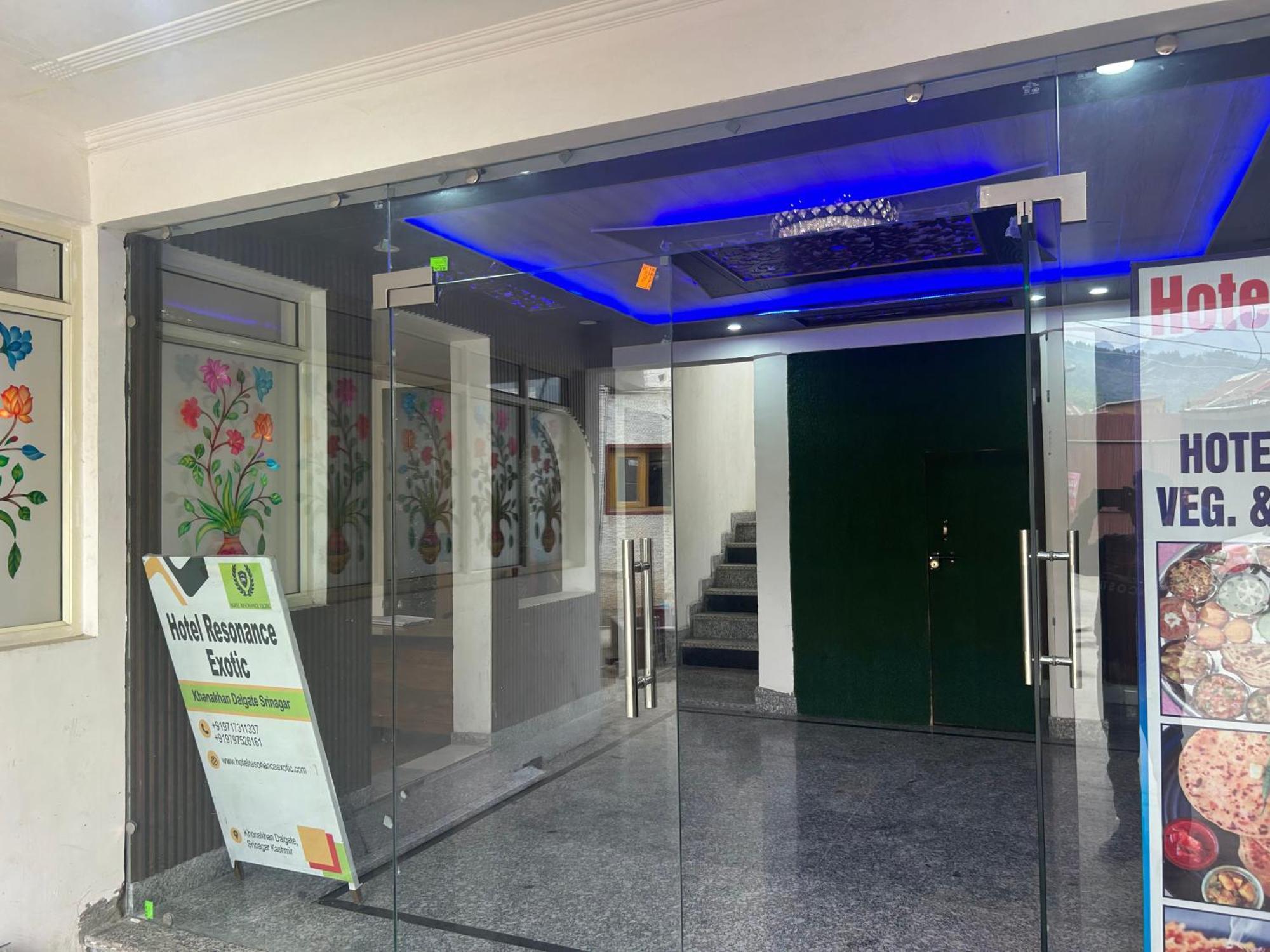 Hotel Resonance Exotic Srīnagar Kültér fotó