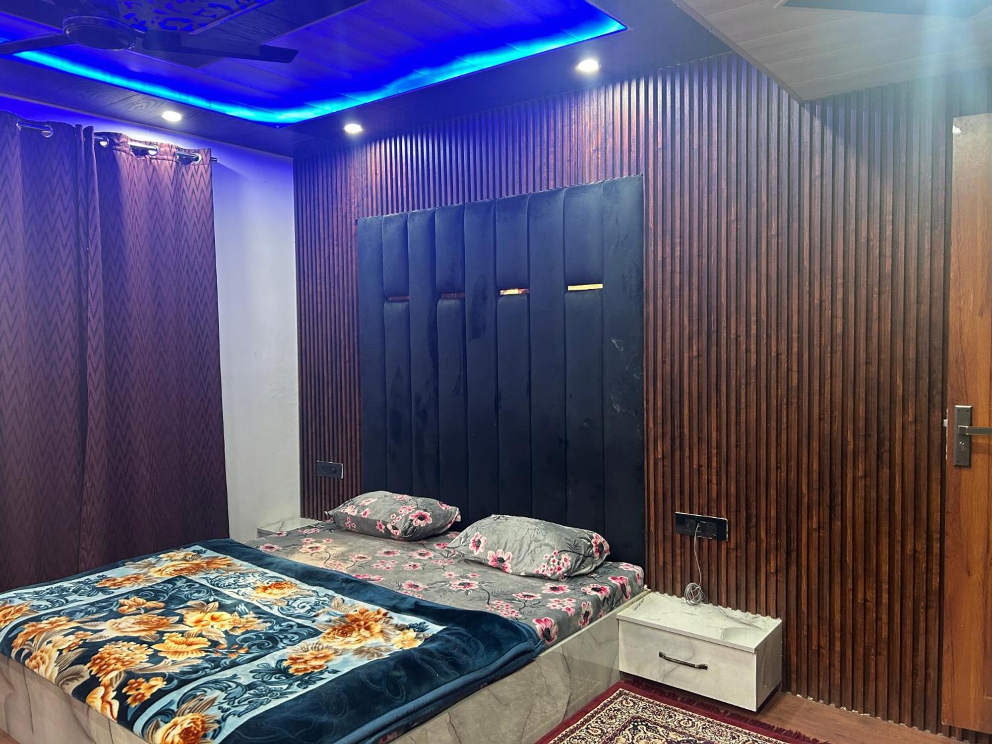 Hotel Resonance Exotic Srīnagar Kültér fotó